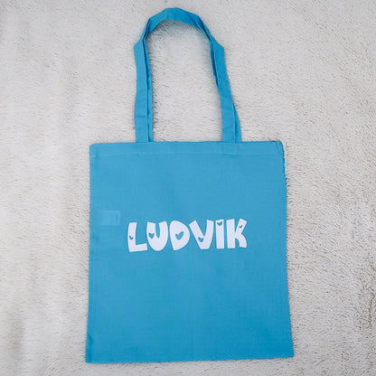Totebag med navn i hjerteskrift